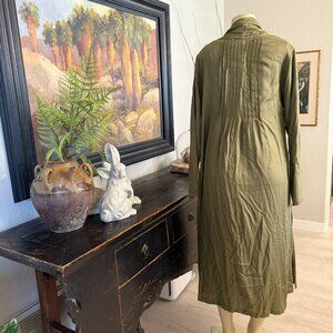 Templo TZU lightweight long sleeved KIMONA open front w/ pleating accents